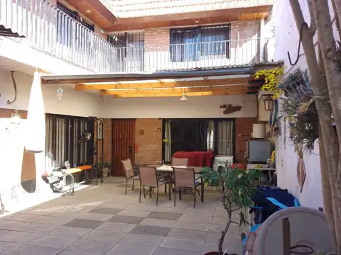 Agustin de Vedia  al 2200