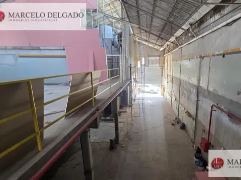 Galpon en Alquiler 8  mts Frente