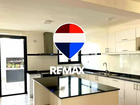 CASA DUPLEX A LA VENTA HUAICO APTA CREDITO 3 DORM