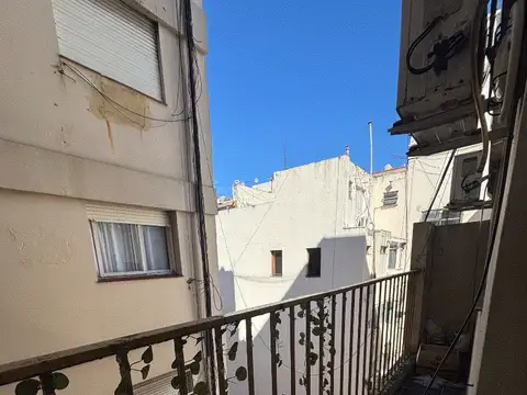 VENTA DEPARTAMENTO 2 AMB CON AMPLIA VISTA INTERNA