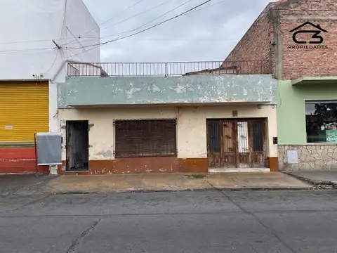 Casa en VENTA Zona Centro calle Oran 1210
