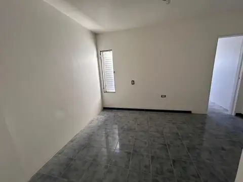 Depto Tipo Casa en Alquiler 48 años