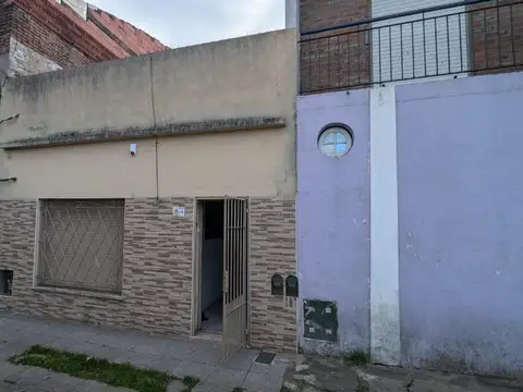 Venta Casa 2 Amb Lanús Oeste Mármol al 700 Financiación Prop