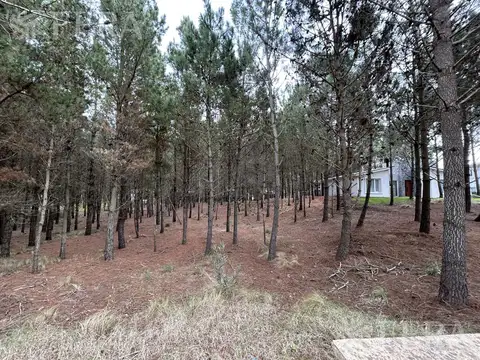 Venta de Terreno 945 mts en Barrio Senderos IV-Costa Esmeralda