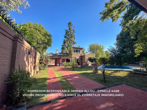 Casa en Venta con 1 cochera