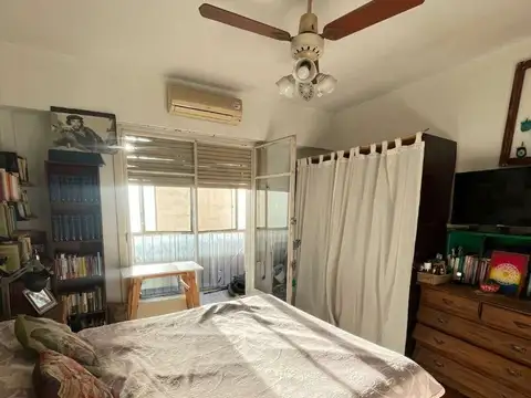 OPORTUNIDAD AMPLIO DEPARTAMENTO DE 3 AMBIENTES A METROS DE AV RIVADAVIA SUBTE Y CENTRO COMERC FLORES