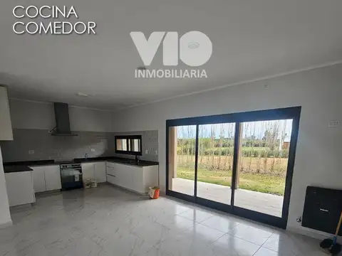 Casa 7 ambientes con 3 baños