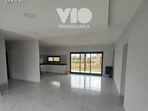 Casa en Venta en Colon, USD 240.000