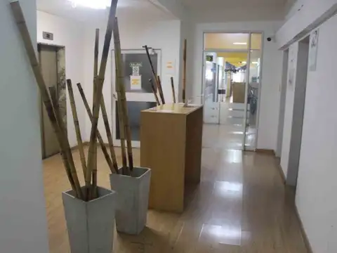 Teniente General Juan Domingo Perón 1500, Piso 1