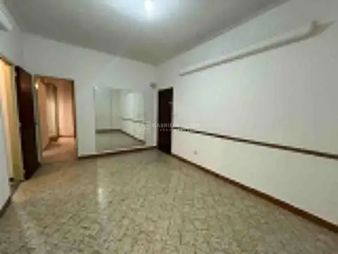 Departamento en Alquiler en Caseros, $ 690.000