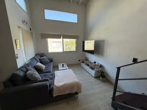 Departamento en Alquiler en Manuel Alberti, $ 730.000