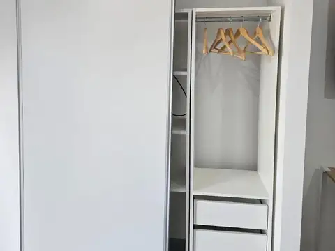 Hipolito Yrigoyen 1300, Piso 7°