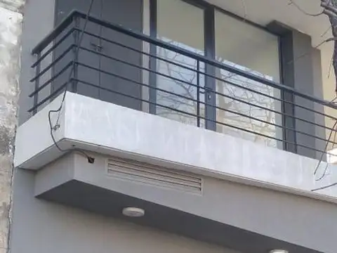 Hipolito Yrigoyen 1301 , Piso 7