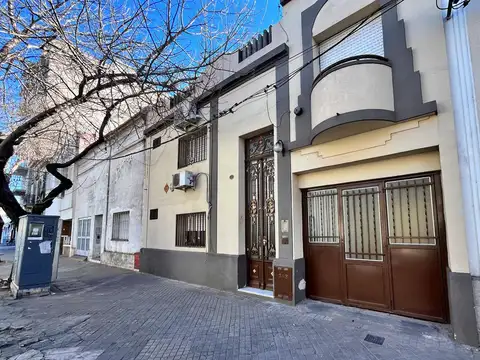 Casa en venta 4 dormitorios, Arroyito Rio