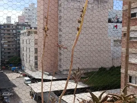 Amplio monoambiente Apto uso profesional