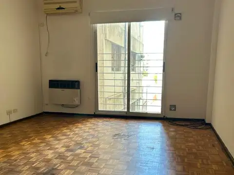 Teniente General Juan Domingo Perón 3800, Piso 5