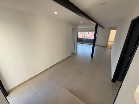 Depto Tipo Casa en Alquiler de 3 ambientes