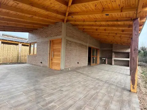 VENTA  CASA POTRERO DE GARAY A ESTRENAR