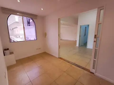 Oficina 3 ambientes con 2 baños