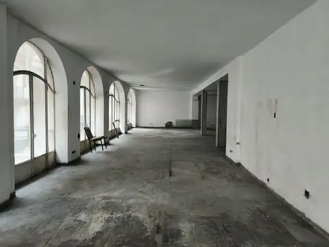 Local en Venta 100 años