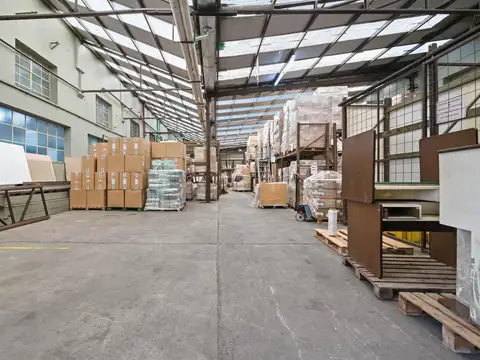 Venta o Alquiler Fábrica, Edificio Comercial Oficinas, Galpón, Depósito - Constitución.