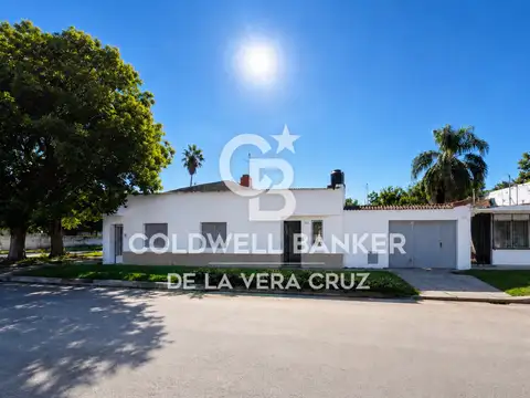 Casa con locales comerciales en Santo Tomé