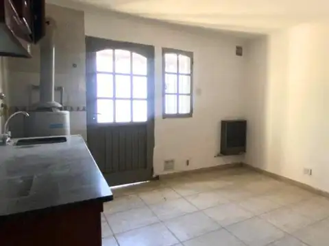 Casa con locales comerciales en Santo Tomé