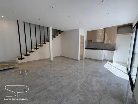 Depto Tipo Casa en Venta de 3 ambientes