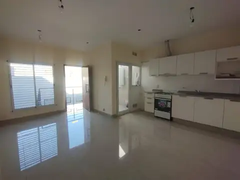 CUARTA OESTE LAGOMAGGIORE