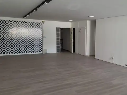 Oficina en Venta con 2 cocheras