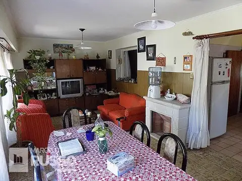 Casa 3 ambientes con 1 baño