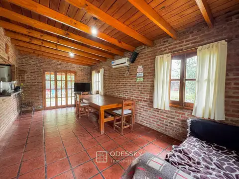 Casa 4 ambientes con 2 baños