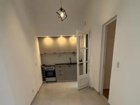 Venta de PH de 3 amb en planta baja con patio en Caballito. Reciclado