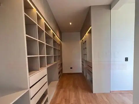 Casa en Venta en Comarcas de Luján, USD 320.000