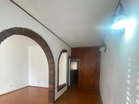Depto Tipo Casa en Venta en Castelar Norte, USD 94.000