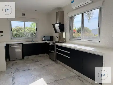 Casa en Alquiler de 4 dormitorios