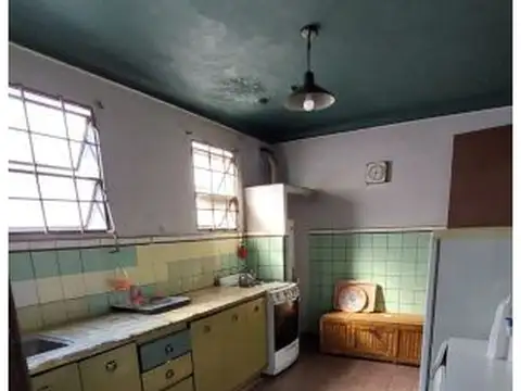 Oportunidad! Casa con Local Comercial y depósito