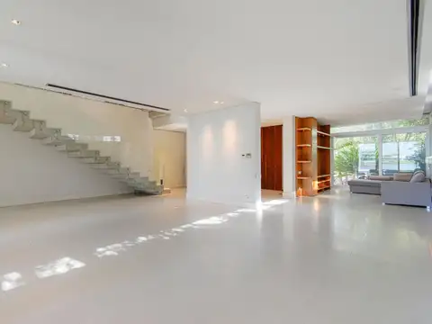 Casa en Venta al Este