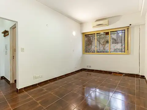 Guayaquil 600, Piso PB