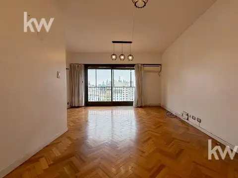 Departamento en alquiler de 4 ambientes piso alto Monserrat