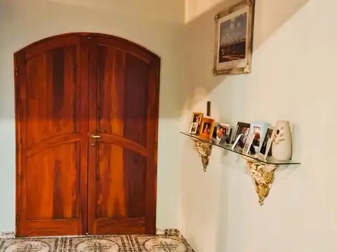 Casa 5 ambientes con 1 baño