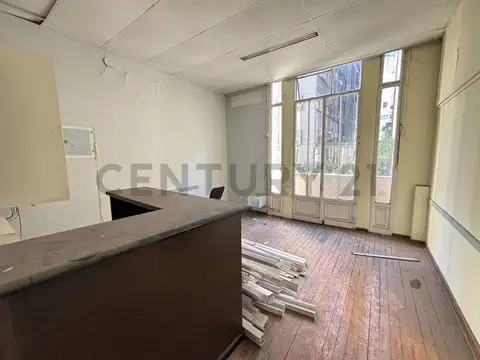 Oficina en Alquiler 111 años