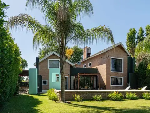 VTA CASA ROBLES DEL MONARCA PILAR 5 AMB. IMPECABLE