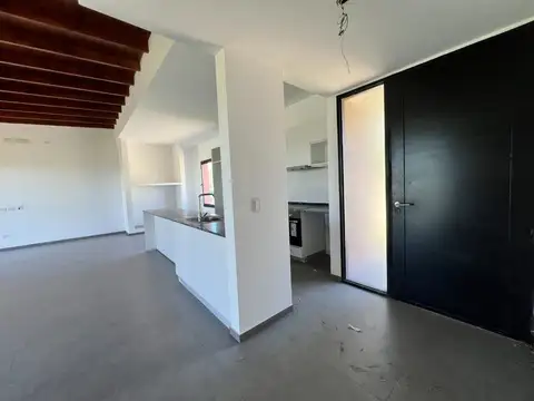 Casa en Venta en Lobos, USD 167.000