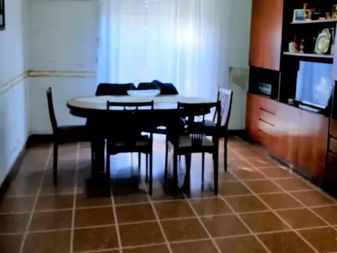 Depto Tipo Casa en Alquiler de 3 ambientes