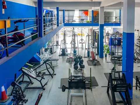 Venta en block Local + 12 departamentos