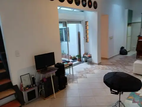 Depto Tipo Casa 3 ambientes con 2 baños