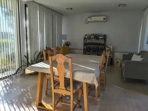Casa en Venta en Russell, USD 205.000