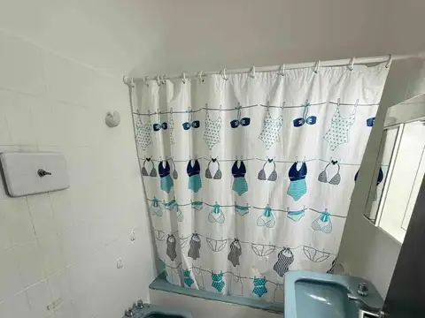 Depto Tipo Casa en Venta 90 años