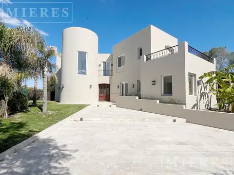 Casa 6 ambientes con 6 baños